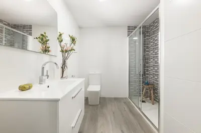 Un baño de Homeclub Modern Flat by Prado Museum & Retiro Moratin V