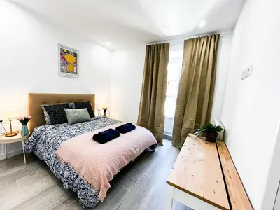 Cama o camas de una habitación en Madrid Private Rooms - Ferrer