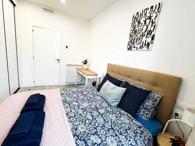 Cama o camas de una habitación en Madrid Private Rooms - Ferrer