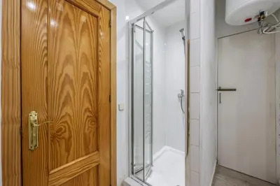 Un baño de Classy Studio close to Retiro Park, Madrid