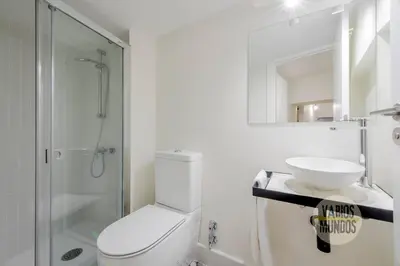 Un baño de Nuevo y Céntrico Apt 7px en plena Plaza del Carmen E2