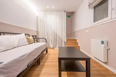 Cama o camas de una habitación en Confortable 2H y 1B Delicias-Madrid Rio B