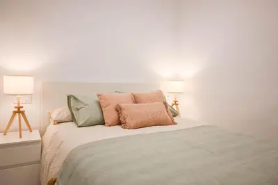 Cama o camas de una habitación en For You Rentals Apartamento temporal Moderno en Acacias con Excelente Ubicación en el Centro de Madrid PDE571