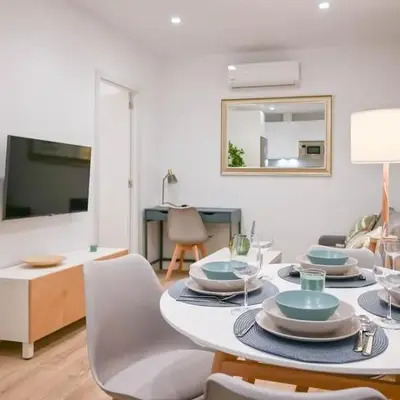For You Rentals Apartamento temporal Moderno en Acacias con Excelente Ubicación en el Centro de Madrid PDE571