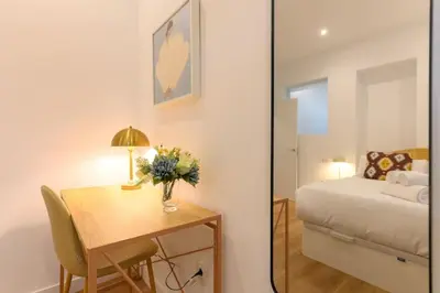 Cama o camas de una habitación en For You Rentals temporal Elegancia y Confort en el centro de madrid FEI70