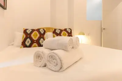 Cama o camas de una habitación en For You Rentals temporal Elegancia y Confort en el centro de madrid FEI70