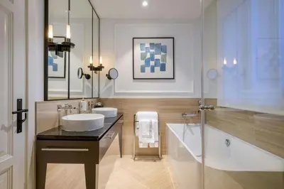 Un baño de El Autor Hotel, Madrid, Autograph Collection