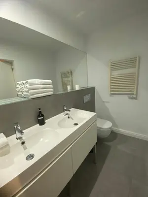 Un baño de CH Six Rooms Relatores