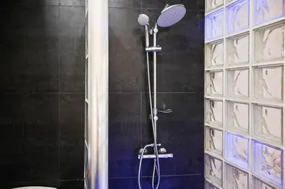 Un baño de For You Rentals Moderno y Elegante piso en Argüelles JAM300 Temporal