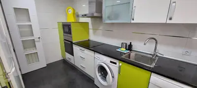Una cocina o zona de cocina en Piso a dos minutos del metro