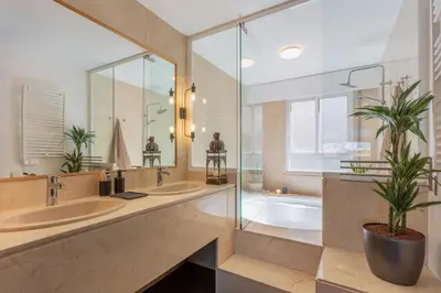 Un baño de Wukro - 2 bedrooms and terrace in Chamberí