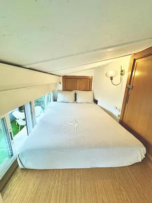 Cama o camas de una habitación en Retiro Park-Roof Top Studio & Huge Terrace