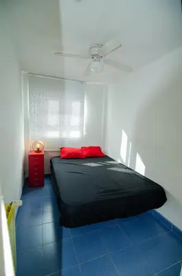 Cama o camas de una habitación en For You Rentals temporal y Bonito ático con terraza VAL375