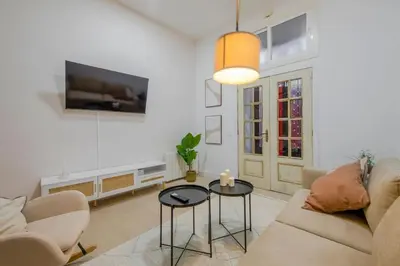 Una televisión o centro de entretenimiento en Luxury Apartment in the Center