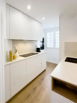 Una cocina o zona de cocina en LAGUNARIA - Apartamento con Despacho en Retiro, Madrid