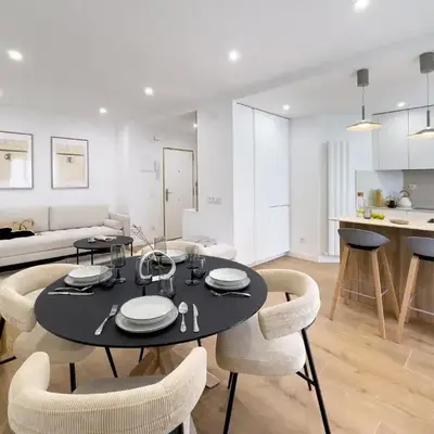LAGUNARIA - Apartamento con Despacho en Retiro