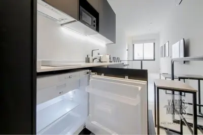 Una cocina o zona de cocina en Rincón en Madrid para 2 , vive Mira el Río Alta 10 E3