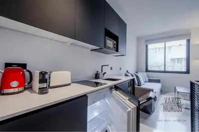 Una cocina o zona de cocina en Refugio en Madrid para 4, vive Mira el Río Alta 10 E3