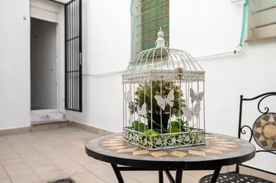 Un patio o zona al aire libre en AR Lavapiés céntrico apartamento con patio