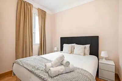 Cama o camas de una habitación en Spacious modern flat in the centre of Madrid - Infantas