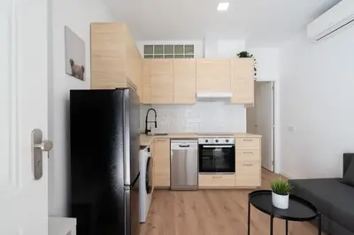 Una cocina o zona de cocina en Coqueto estudio en Madrid Río - HB