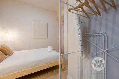 Cama o camas de una habitación en Tu Rincón Bohemio para 7 en San Dimas 8 E3