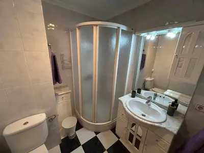 Un baño de Rooms Pontones