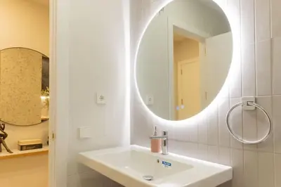 Un baño de For You Rentals Estudio Oriente Diseño y confort en DELICIAS MADRID Temporal PDD2916