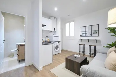 Una cocina o zona de cocina en Lovely Apartments - Completo apartamento en excelente ubicación en Madrid