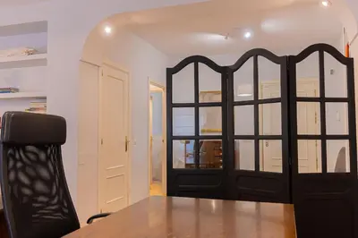 Plano de For You Rentals Apartamento Amplio y Elegante en Paseo de la Habana Temporal PDH520
