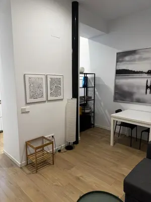 Una televisión o centro de entretenimiento en Exyca Barrio Salamanca