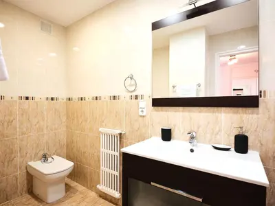 Un baño de My City Home - Elegante apartamento en Chamberí
