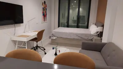 Una televisión o centro de entretenimiento en Estudio Ricci-Chamberí