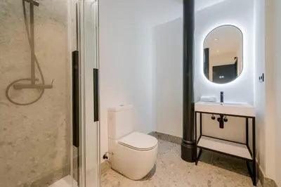 Un baño de Dulce retiro para 7, ven a Duque de Rivas 8 E3