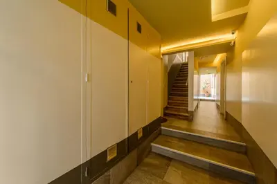 Plano de Apartamento Moderno y Céntrico en el Vibrante Lavapies