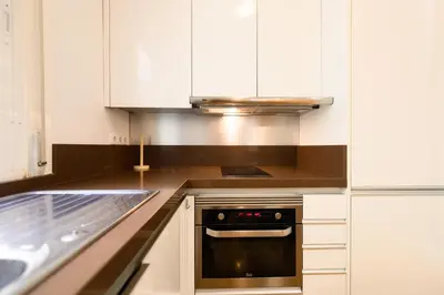 Una cocina o zona de cocina en For You Rentals Elegante vivienda de 3 habitaciones en el centro de Madrid Temporal PSM92