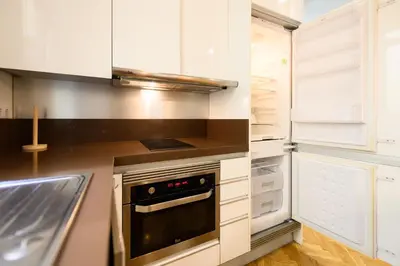 Una cocina o zona de cocina en For You Rentals Elegante vivienda de 3 habitaciones en el centro de Madrid Temporal PSM92