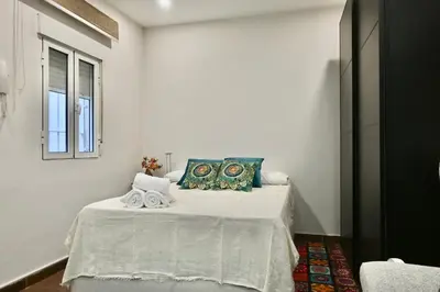 Cama o camas de una habitación en For Yoy Rentals hermoso apartamento tipo Estudio en Madrid Temporal SFL50