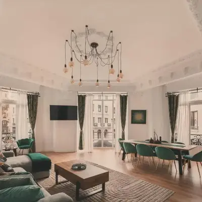 8 rooms