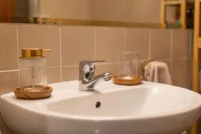 Un baño de Apartamento entre Bernabeu y Barrio Salamanca