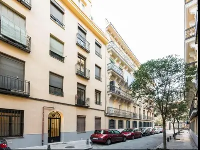 Edificio en el que se encuentra el apartamento