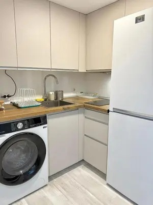 Una cocina o zona de cocina en Piso Ático con Terraza y Jacuzzi con vistas a Sol en Madrid Centro