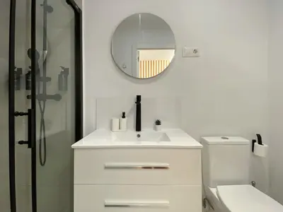 Un baño de Acogedor estudio en Ponzano