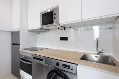 Una cocina o zona de cocina en New apt Elegante, 2br and 1bth