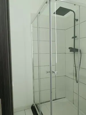 Un baño de precioso local reformado