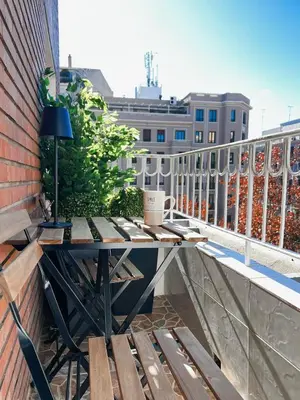 Un balcón o terraza de Habitación Oasis C centro de Madrid