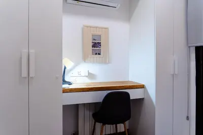 Plano de AR Embajadores 2 habitaciones, céntrico y bien comunicado