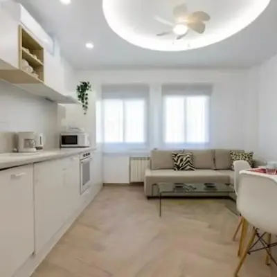 AR Embajadores 2 habitaciones