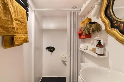 Un baño de CajaSoul Lavapies