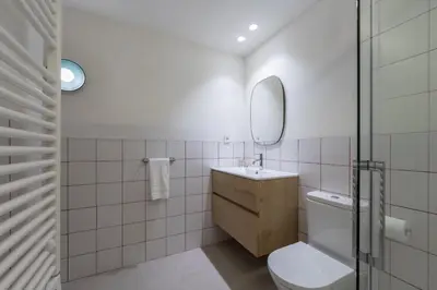 Un baño de Reina Sofia Suite III